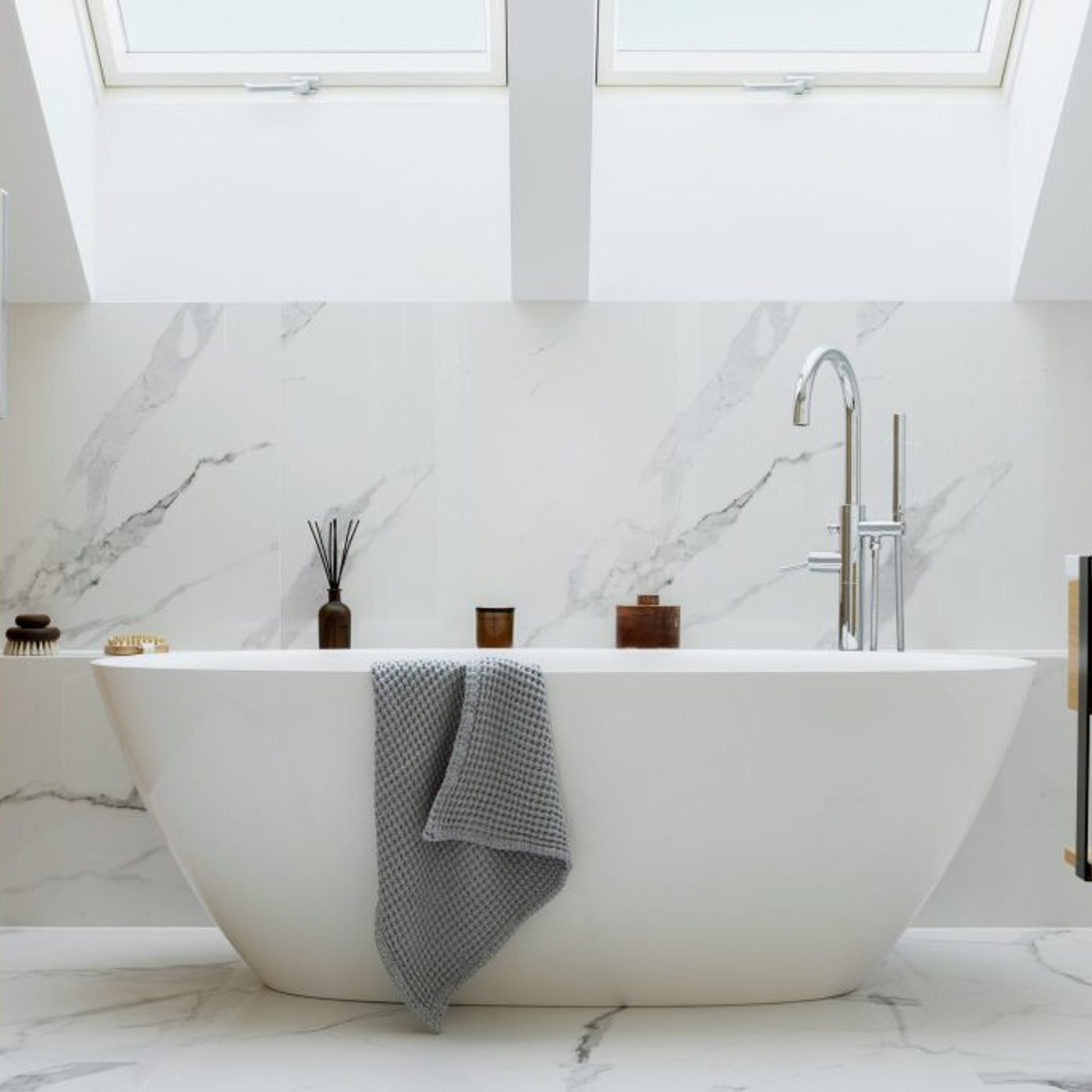 Marble Statuario 30×60 cm